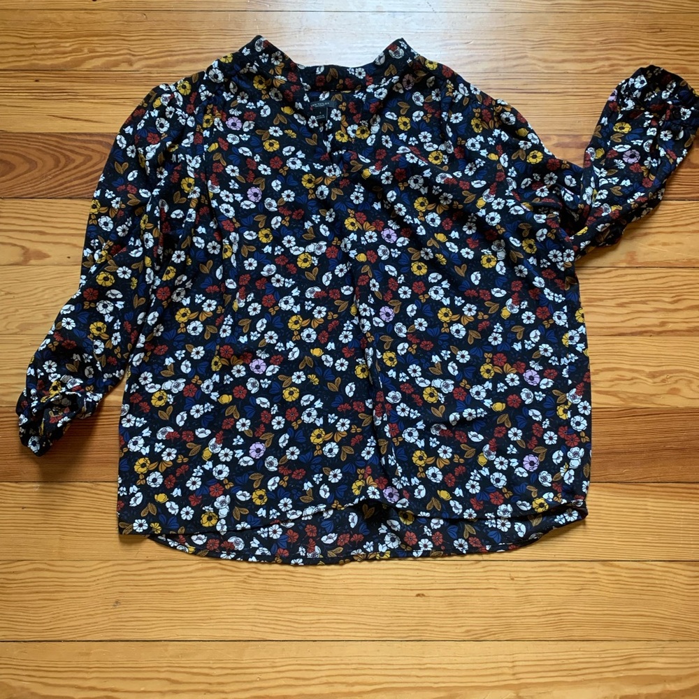 Ann Taylor Factory floral blouse size small